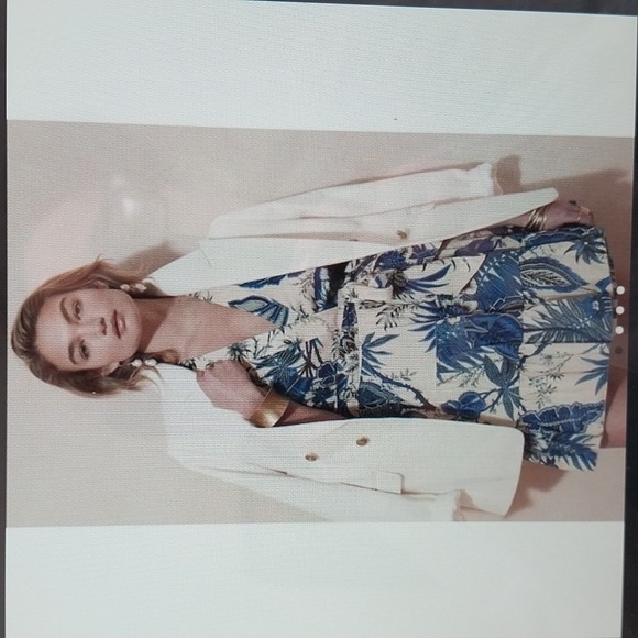 Banana Republic Dresses & Skirts - Banana republic stamps  wrap dress